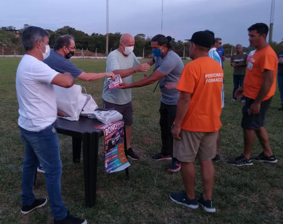 Más Asociaciones deportivas y Clubes de Iguazú recibieron deporbono5