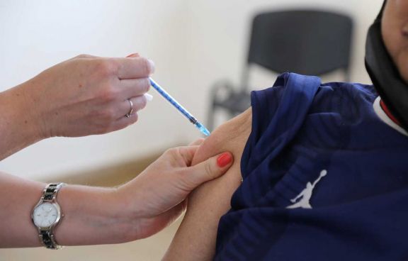 La importancia de la vacunación a chicos de seis meses a 3 años contra el Covid
