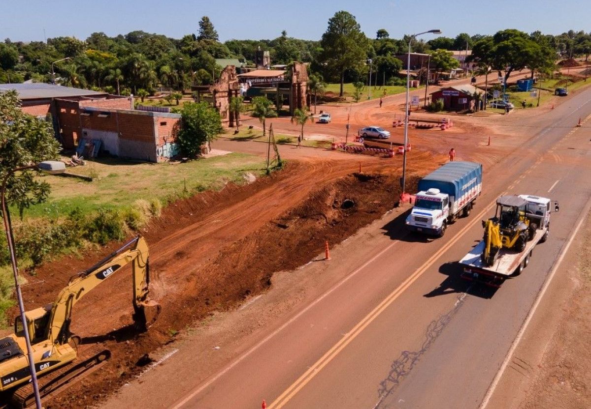 Las obras viales en el acceso a San Ignacio presentan un avance superior al 30 por ciento