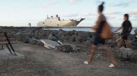 El buque con casos de coronavirus atraca en Tonga para dejar ayuda humanitaria