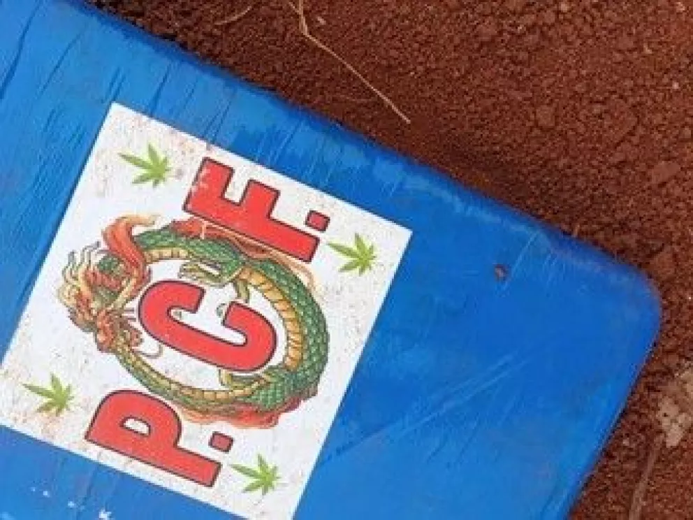 El sello del Primer Comando de Frontera, en una nueva incautación de marihuana. //Fotos: PFA.