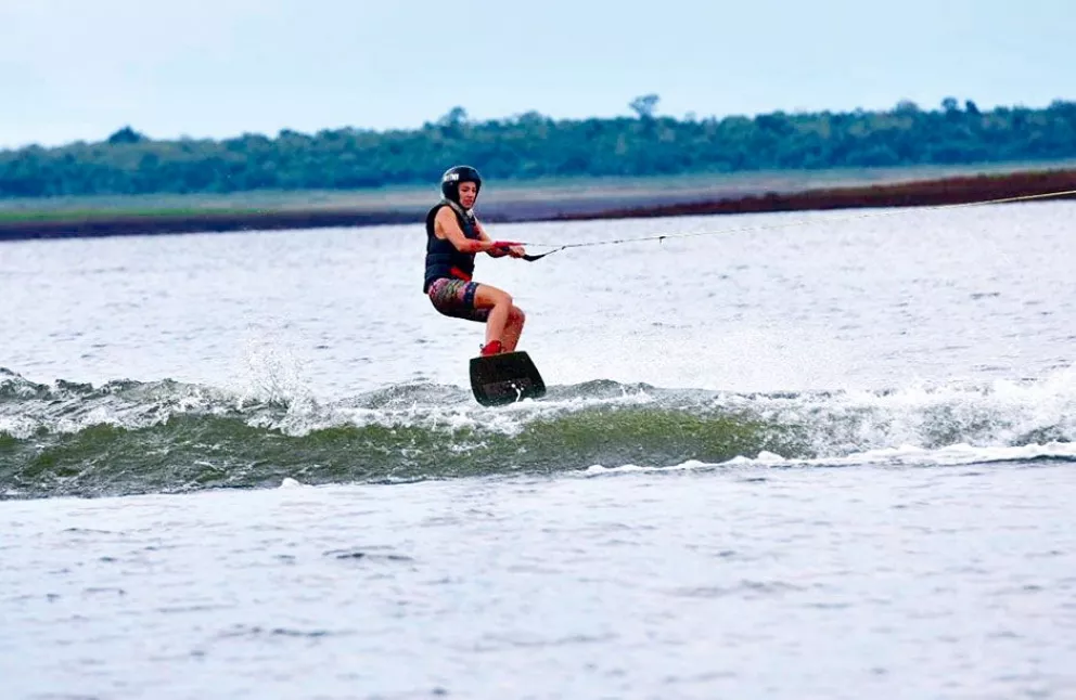 Pura adrenalina en Puerto Libertad con la prueba de olas 