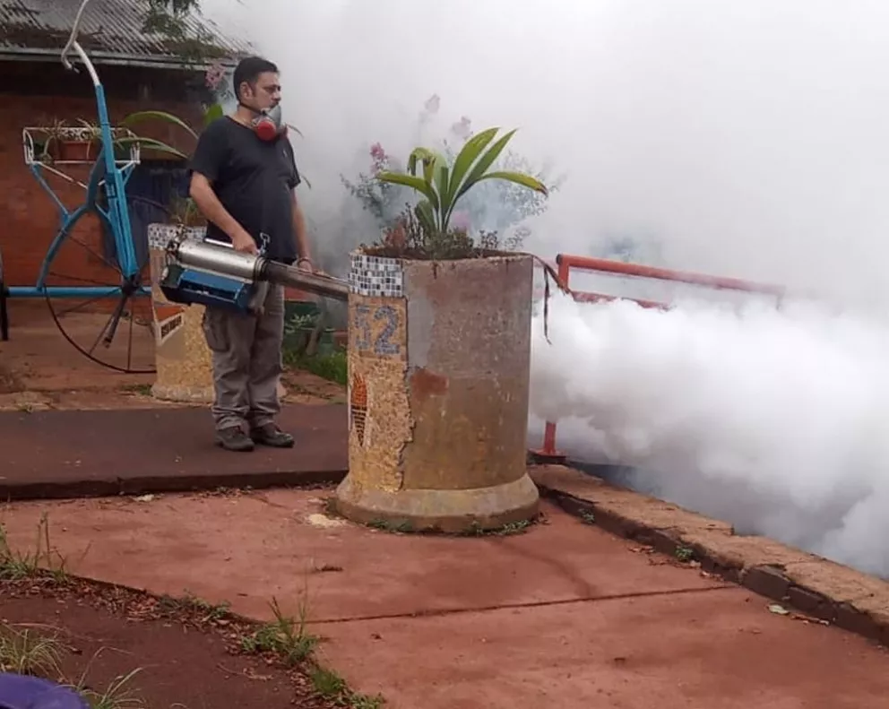 Comenzaron las limpiezas y fumigación en las escuelas de Leandro N. Alem