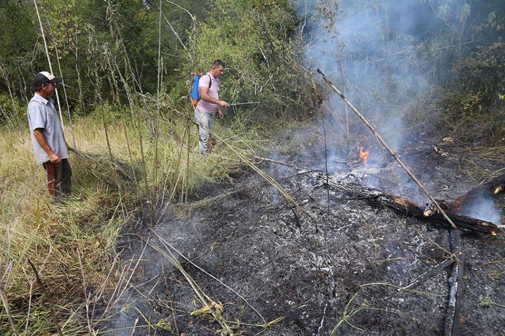 Cerro Corá combate el fuego con la solidaridad de los vecinos