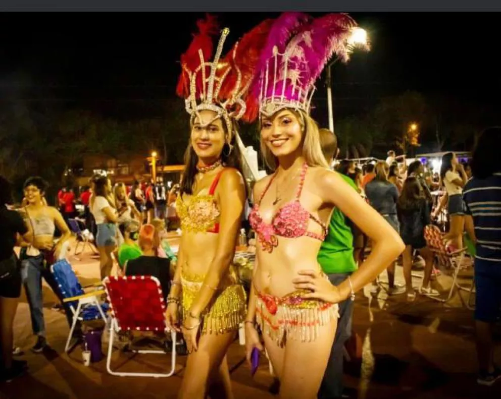 Show de carnaval en el playón del polideportivo municipal ‘Fitti Kruse’ de Wanda