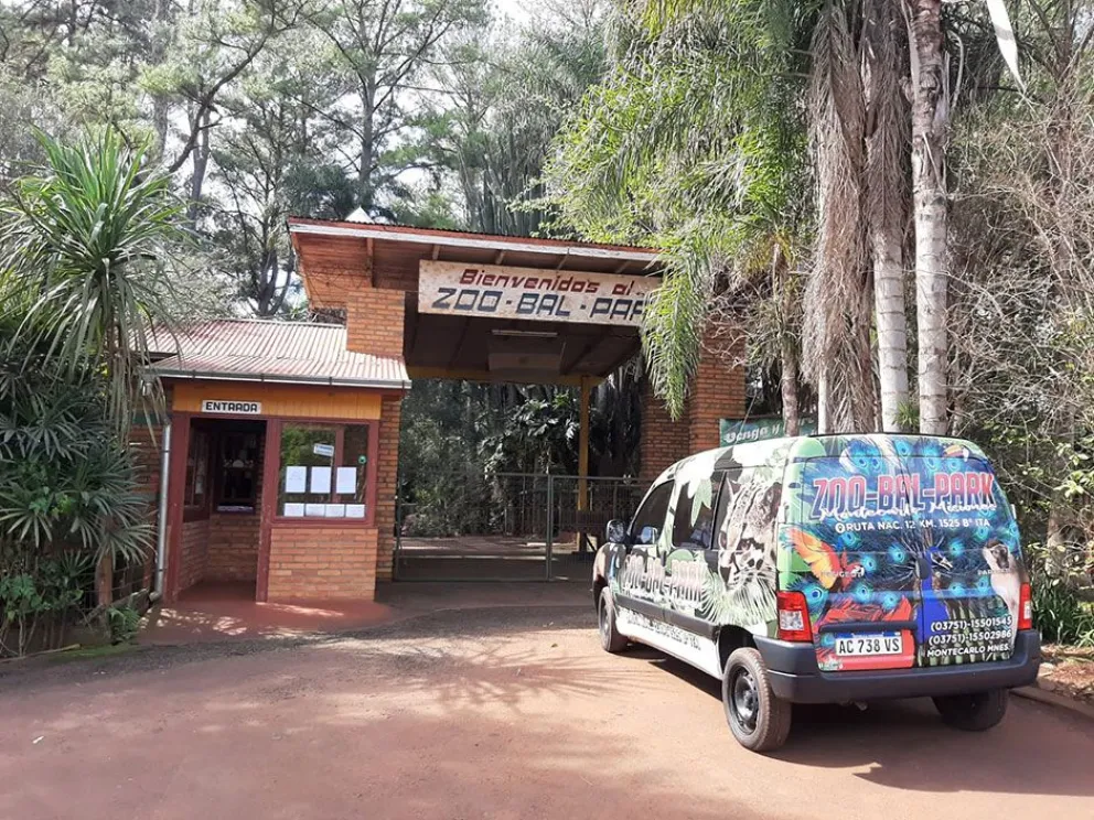 Indignación en Montecarlo:  un perro entró al zoo Bal Park y mató a todos los venados