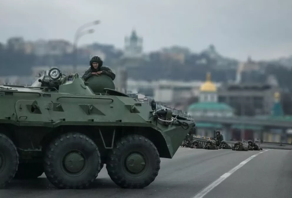 Tropas rusas ingresaron a tres ciudades de Ucrania y hay combates