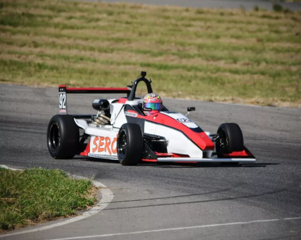 Mairu fue 12° en la segunda final de la Fórmula Renault Plus 1.6 