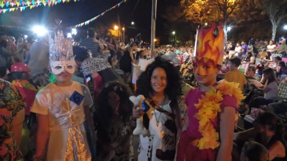Carnaval y teatro en Ruiz de Montoya, Capioví y Jardín América 