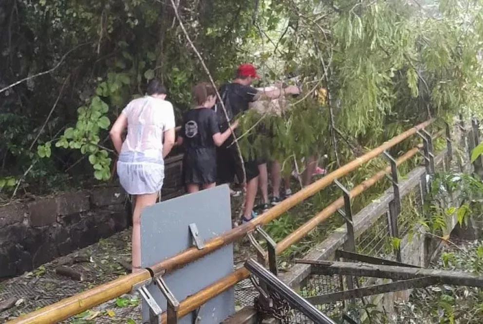 Evacuaron a turistas en el Parque Iguazú en medio de la tormenta