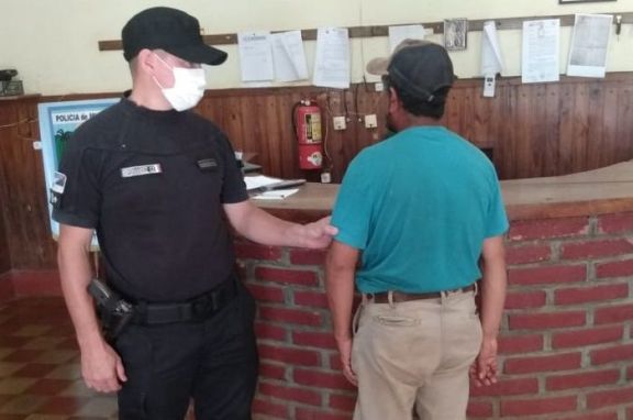 Detuvieron a un hombre que habra atacado a su hija con un cuchillo 