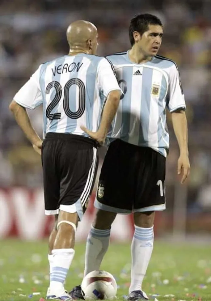 Juan Sebastián Verón y Juan Román Riquelme
