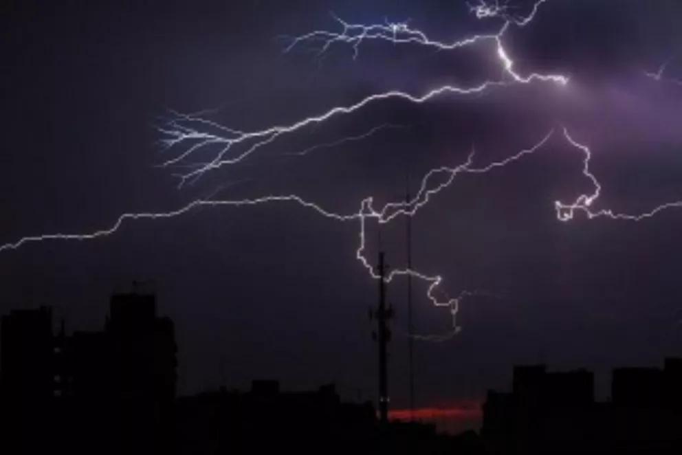 Rige alerta por lluvias y tormentas eléctricas en Misiones 