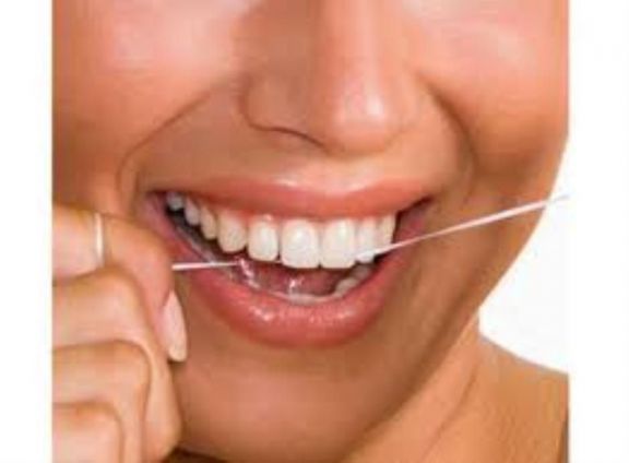 Atención odontológica y charla sobre salud bucal