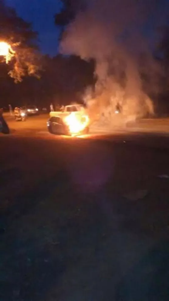 Se incendió un auto en Eldorado.