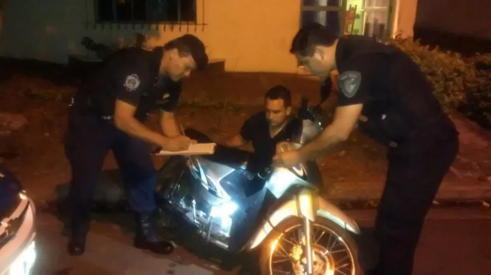 Motocicleta recuperada en Aristobulo del Valle.