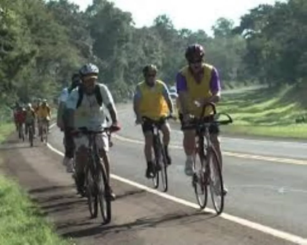 Activistas de la bicicleta realizaron campaña para mejorar la convivencia vial en Posadas