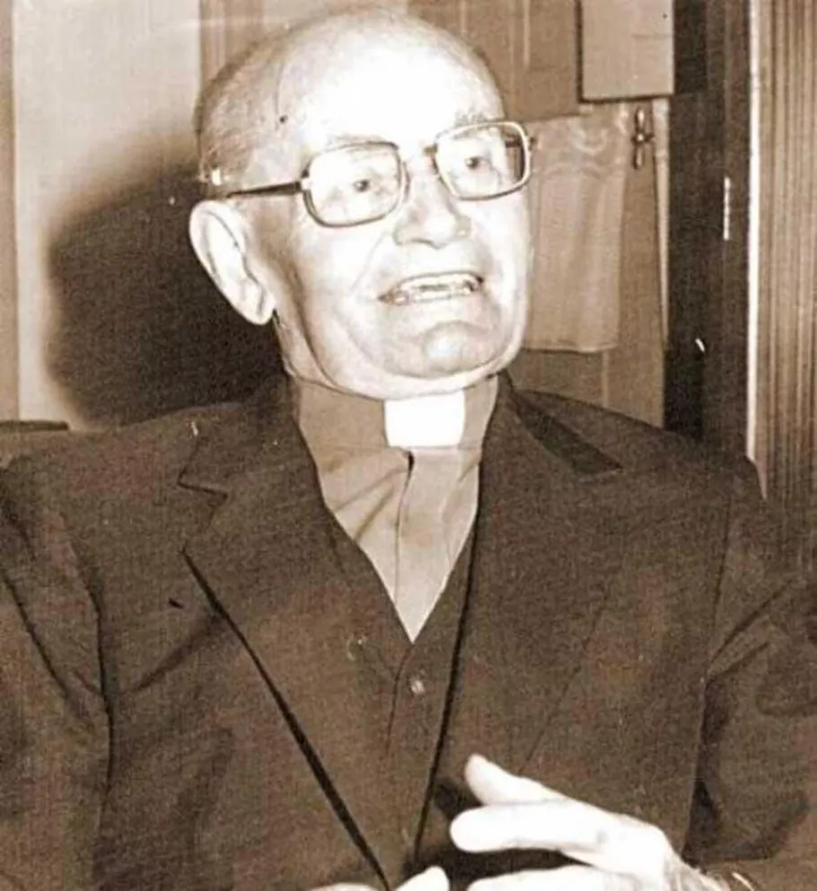 Monseñor Kemerer.