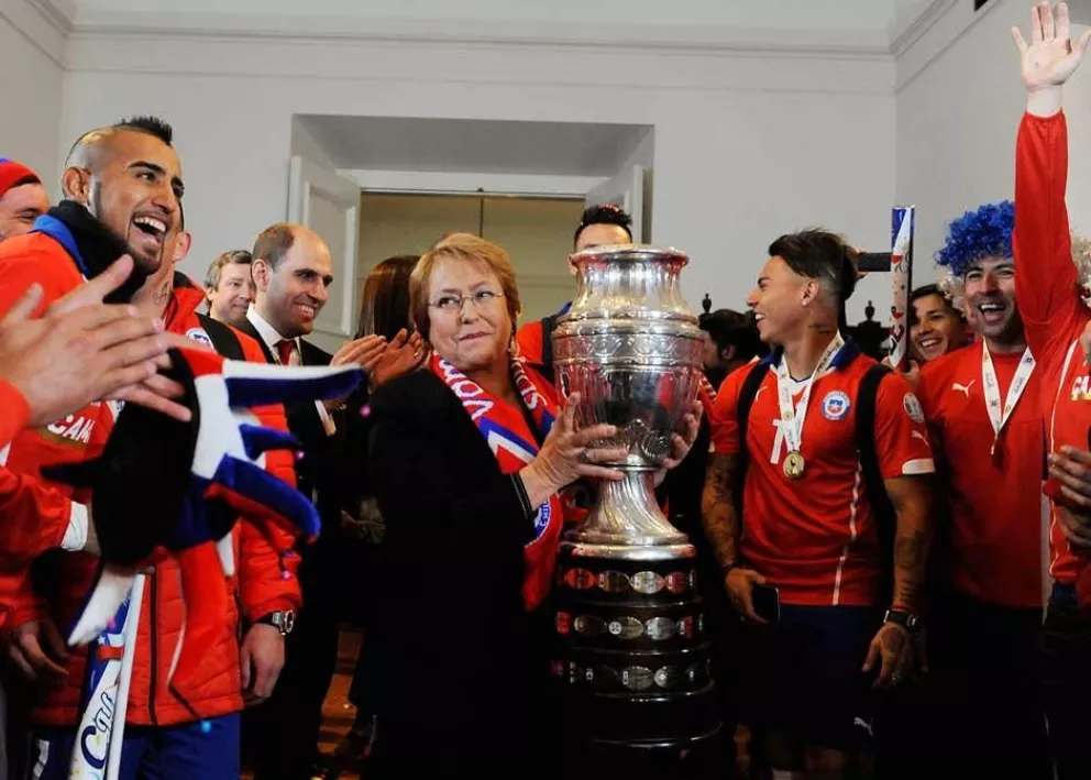 Michelle Bachelet recibió a los campeones