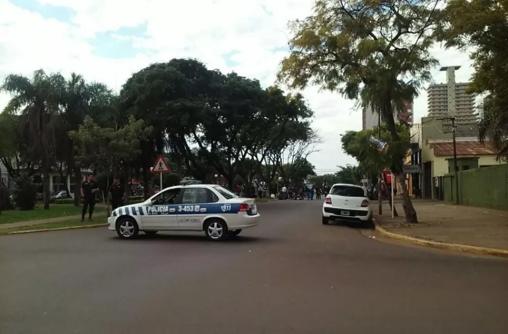 Vecinos del barrio Néstor Kirchner de Posadas cortan el tránsito