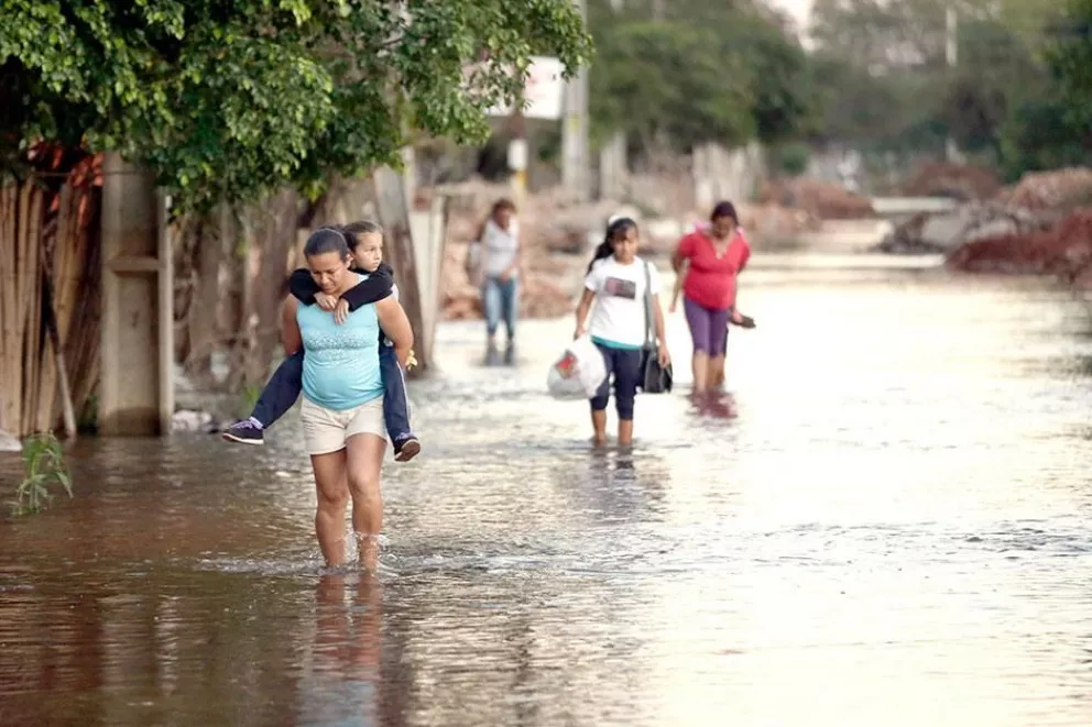 En Asunción hay unos 35 mil afectados por inundaciones