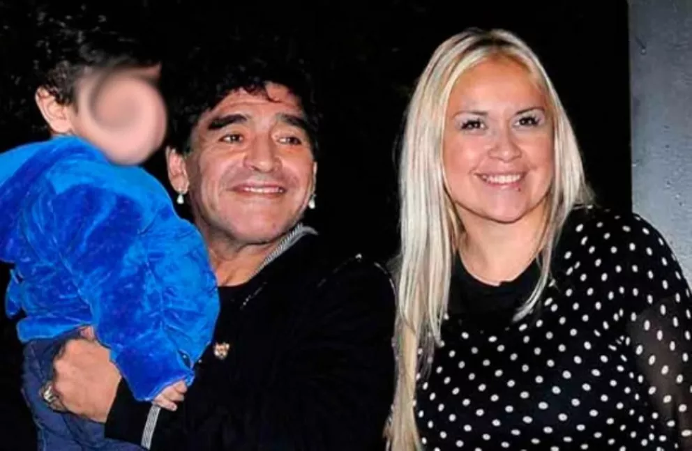 Maradona desalojó a su ex