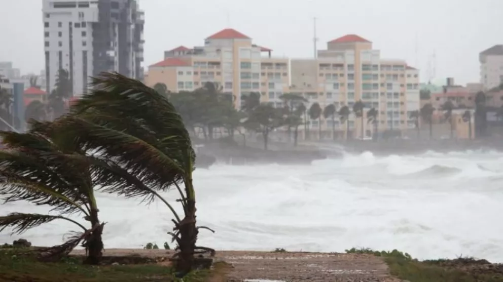 La tormenta Erika causó 20 muertos, acecha a Cuba y llega a Miami