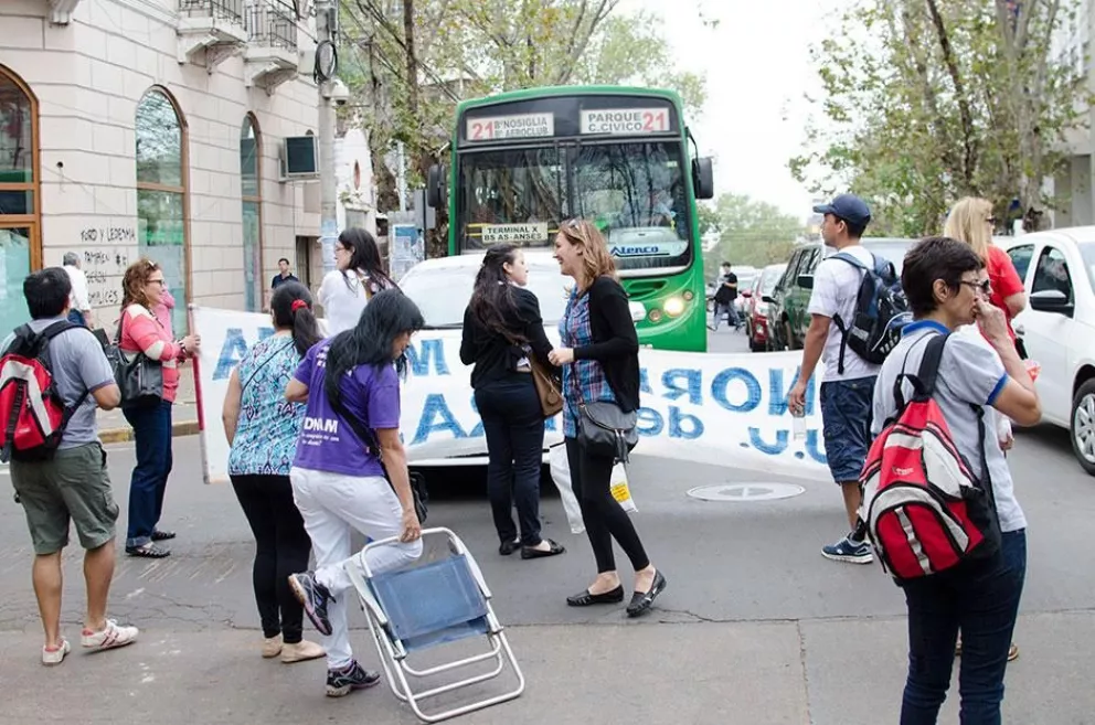 La protesta docente generó caos vehicular en tres ciudades