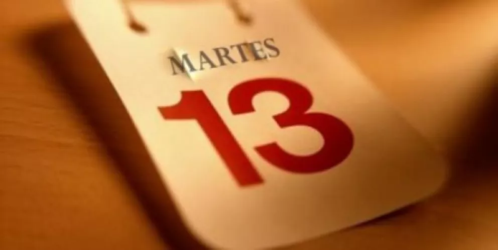 Martes 13 de supersticiosos: Algunos se casan y se embarcan