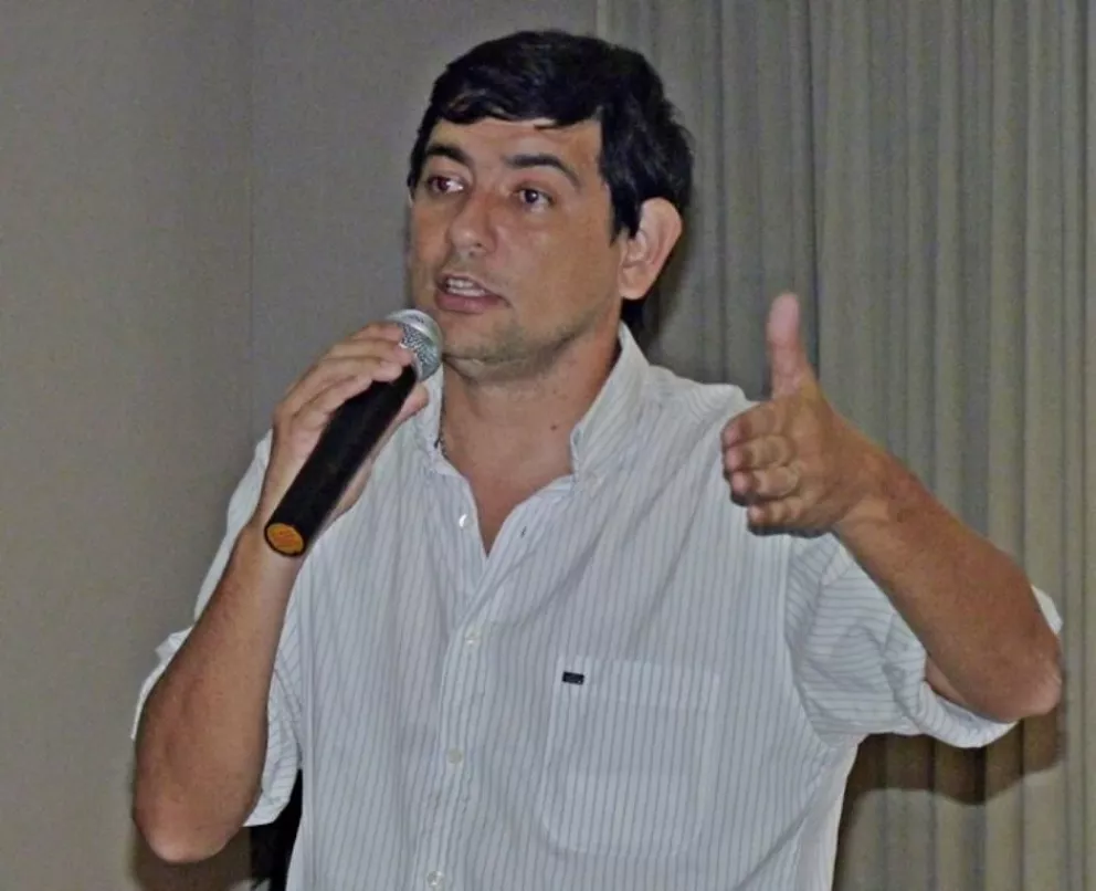 Joaquín Losada entregó títulos de propiedad en la chacra 130