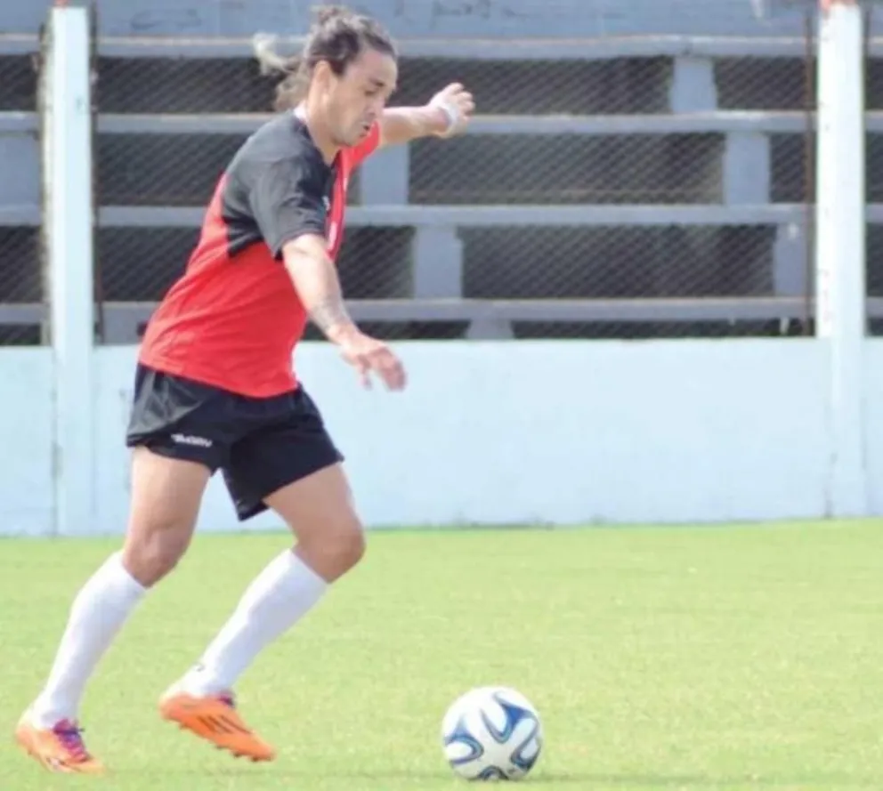 Cristian Barinaga arregló su continuidad en Guaraní Antonio Franco