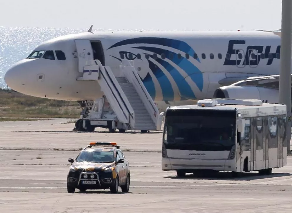 Egipcio secuestró un avión “por amor”