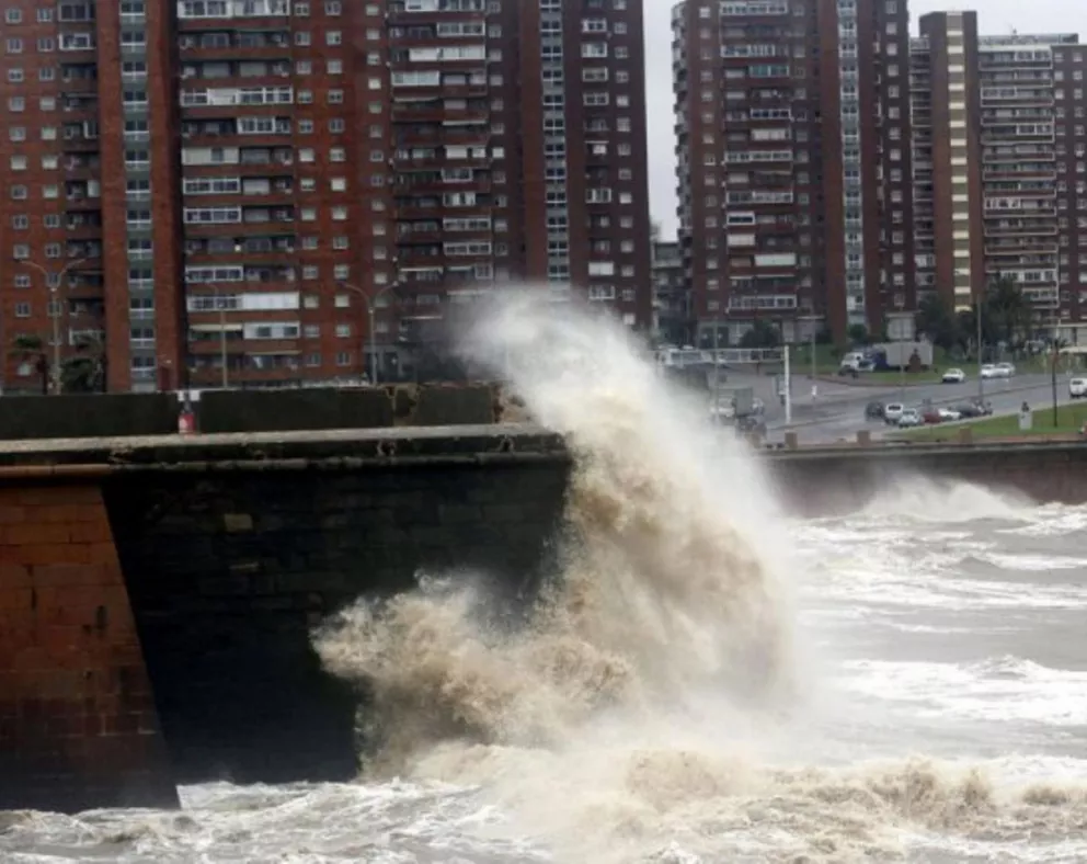 Alerta en Uruguay por un ciclón que también afectará a Buenos Aires 