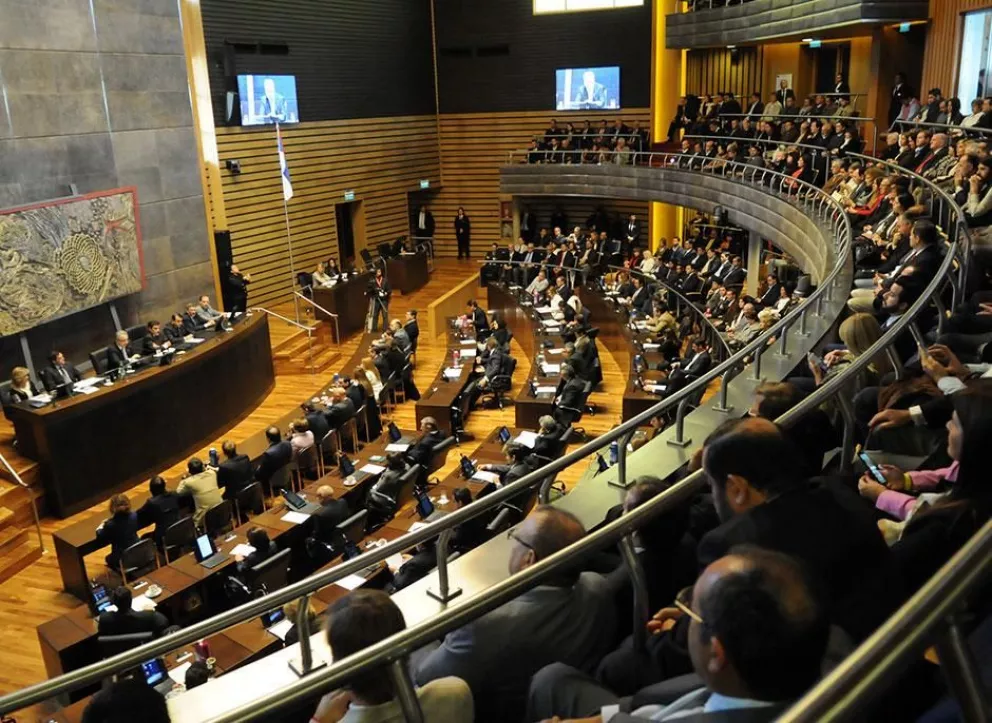Passalacqua elevó a consideración de la Legislatura los cargos vacantes