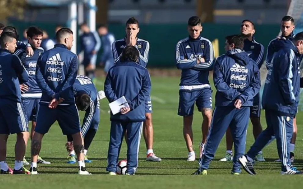 Higuaín y Agüero, titulares en la práctica de la Selección Argentina
