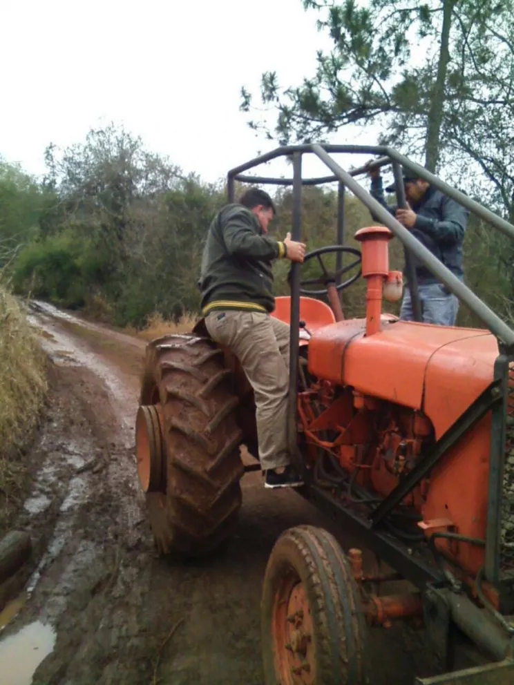 Recuperaron un tractor robado en San Ignacio