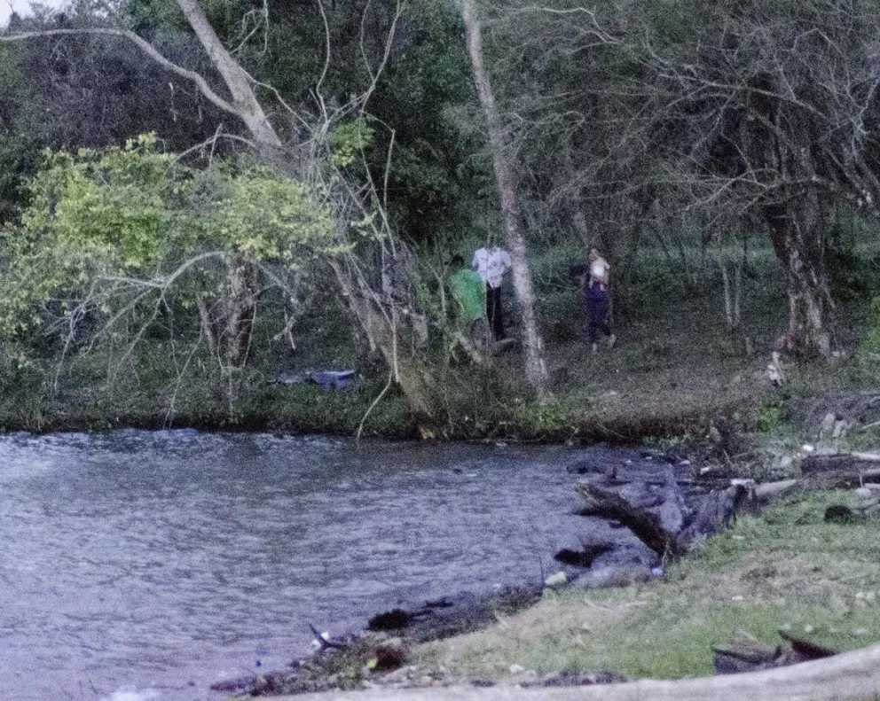 Hallaron el cadáver de un hombre flotando en el Paraná en la zona de Parma