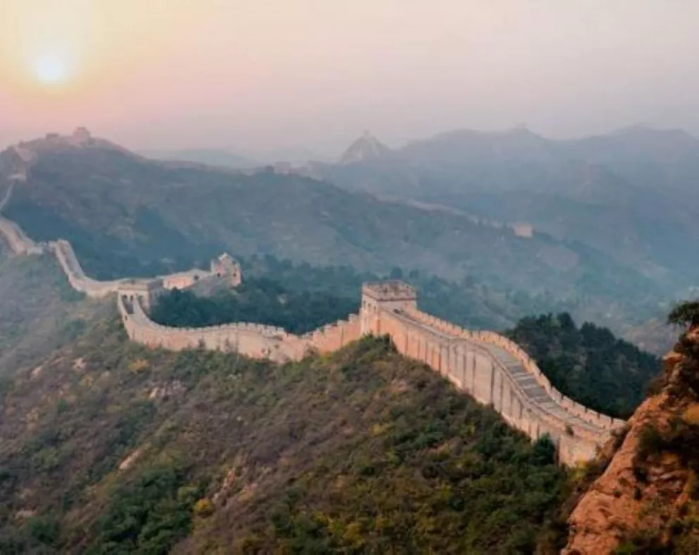 De protectora a protegida, la Gran Muralla China corre peligro