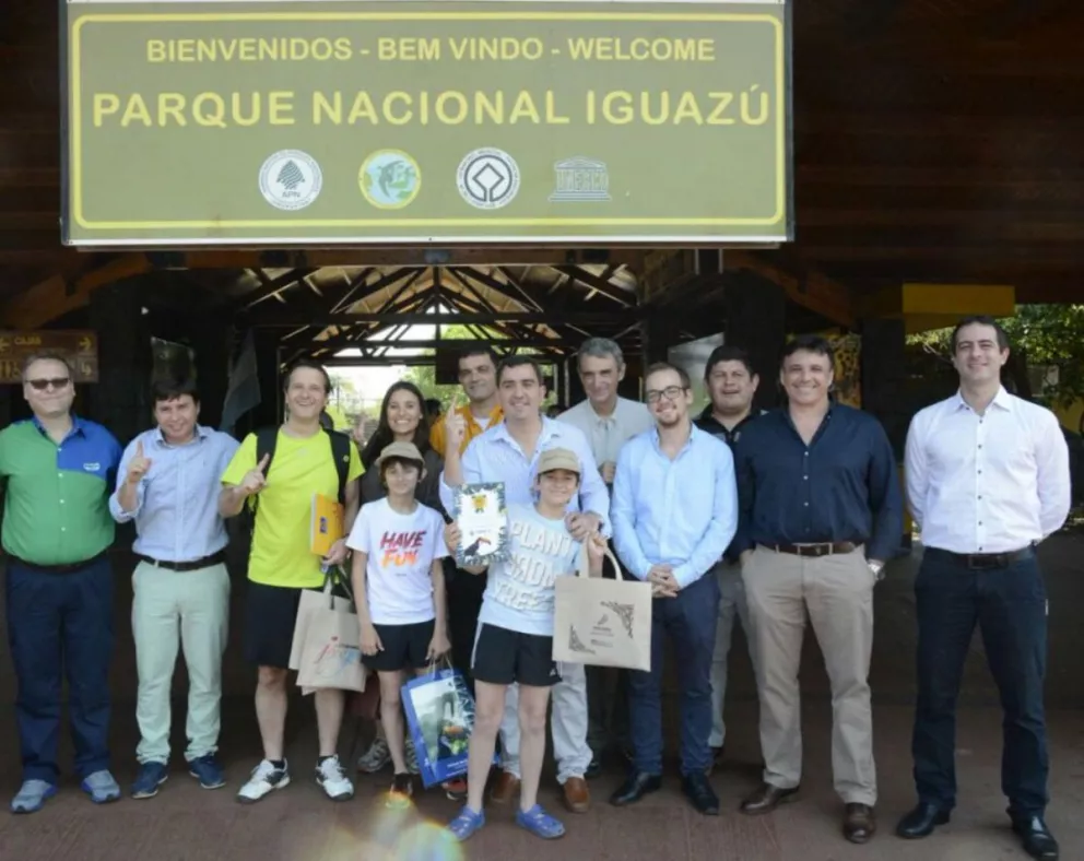 Una familia de La Plata certificó el turista un millón en el Parque Nacional Iguazú.