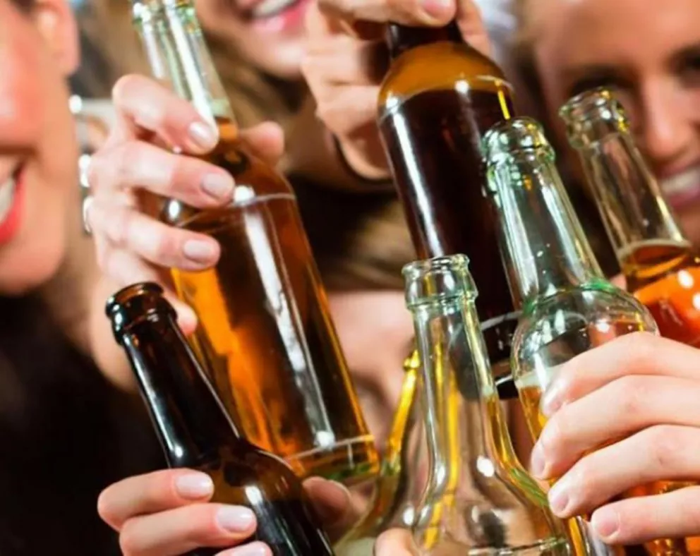 El alcohol provoca 250.000 muertes por cáncer de hígado 