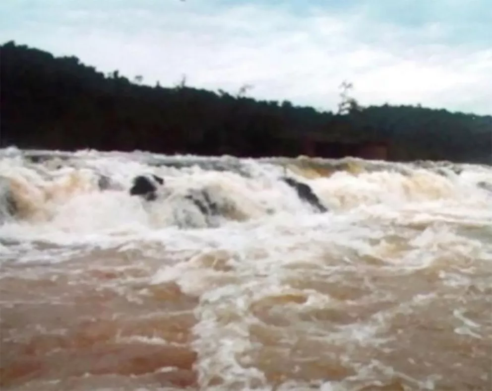 Malestar en el sector turístico por la inundación de los Saltos del Moconá