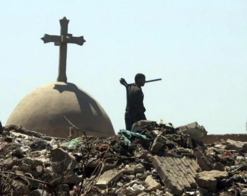 Al menos 22 muertos y 40 heridos en atentado a una iglesia de El Cairo