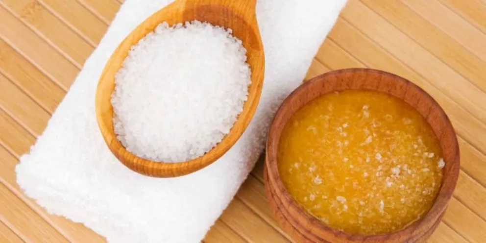 Miel o azúcar: ¿Cuál es mejor?