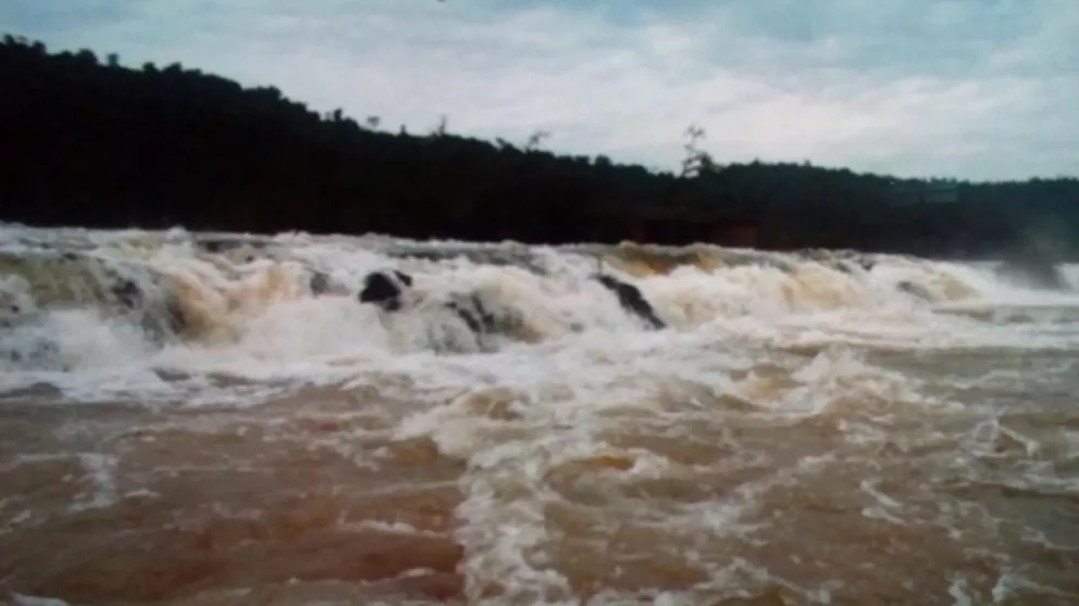 Malestar en el sector turístico por la inundación de los Saltos del Moconá