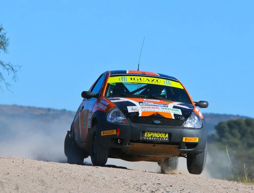 El binomio Zarza-Espinola fue sexto en la RC5 del Rally Argentino