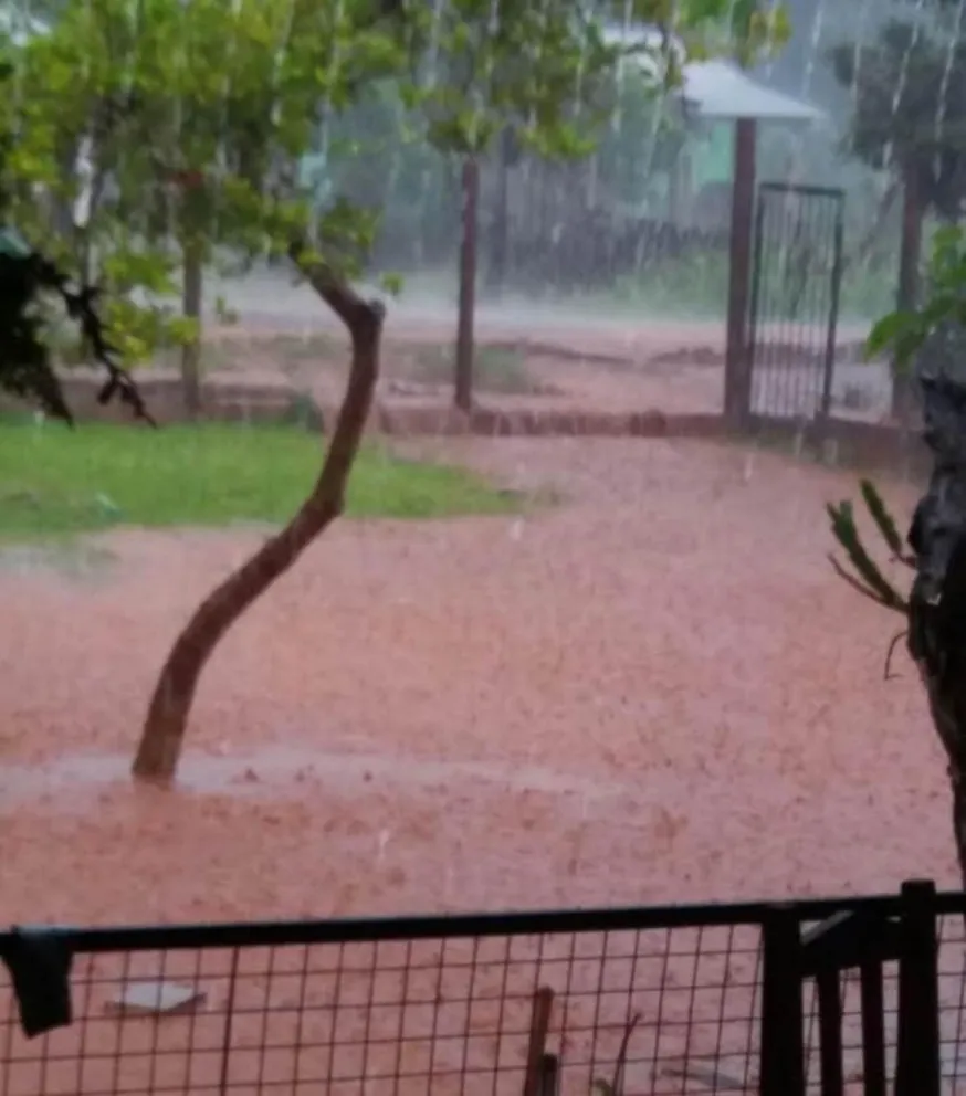 Barrios de Eldorado inundados con torrencial lluvia