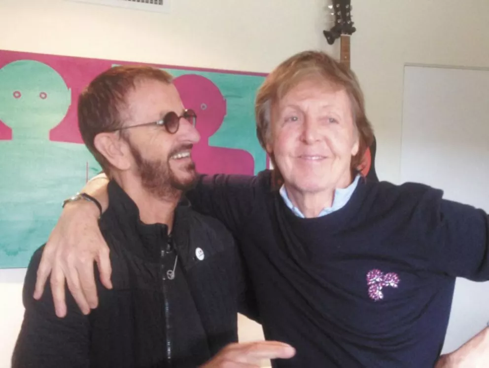 Ringo y Paul juntos en un estudio
