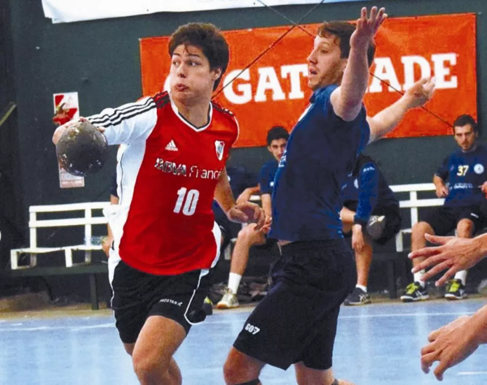 Delgado debutó en el equipo de handball de River 