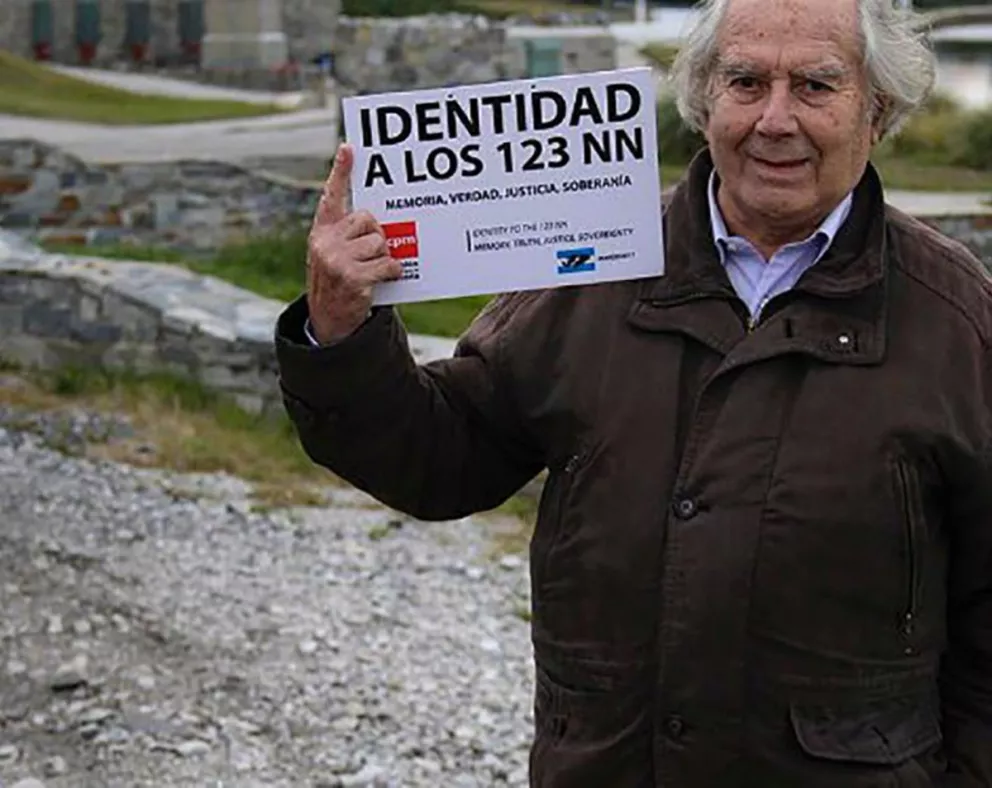 Pérez Esquivel fue escrachado por familiares de muertos por Malvinas 