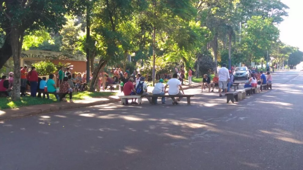 Multisectorial y docentes cortan la avenida El Libertador de Montecarlo